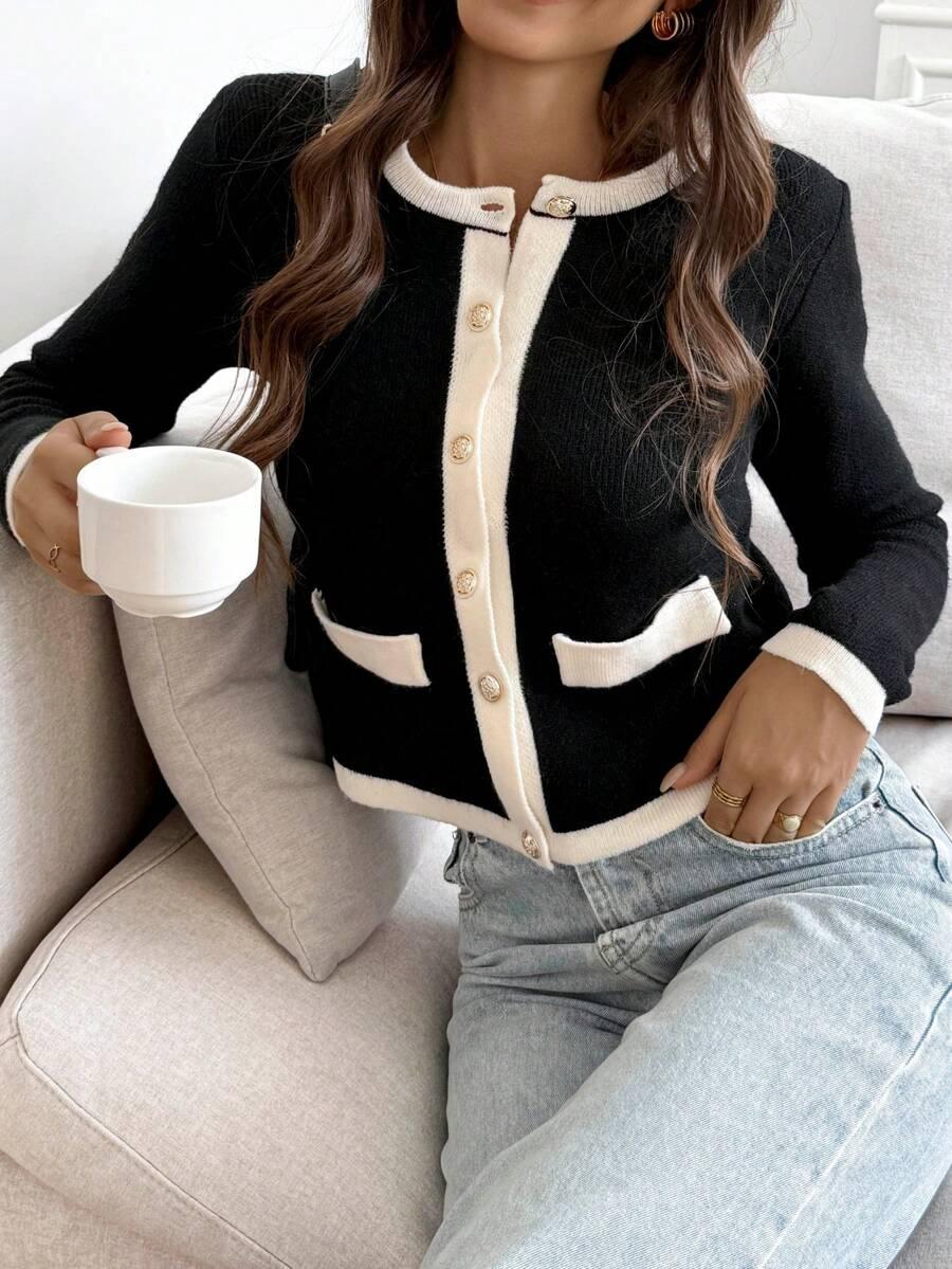 CZARNY SWETER GUZIKI