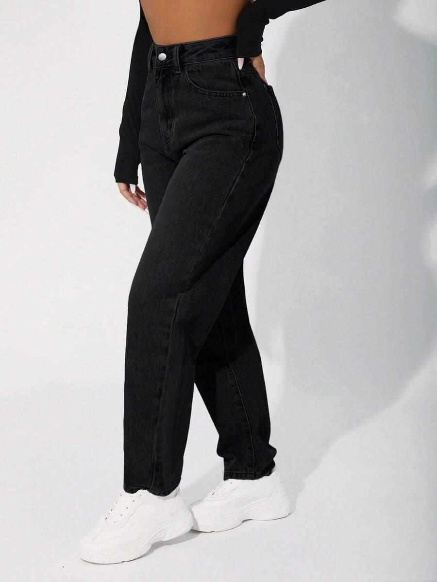 czarne spodnie jeans