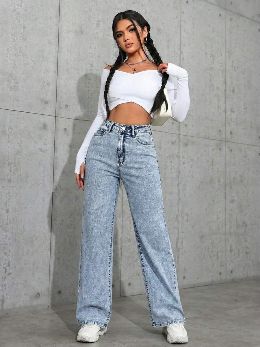 niebieskie spodnie jeans 