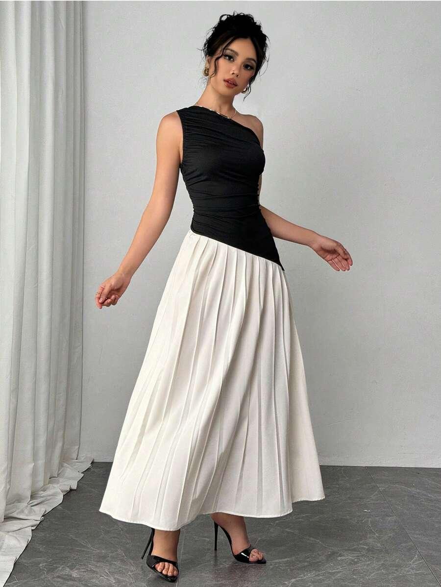 ELEGANCKA SUKIENKA Z PLISOWANIEM