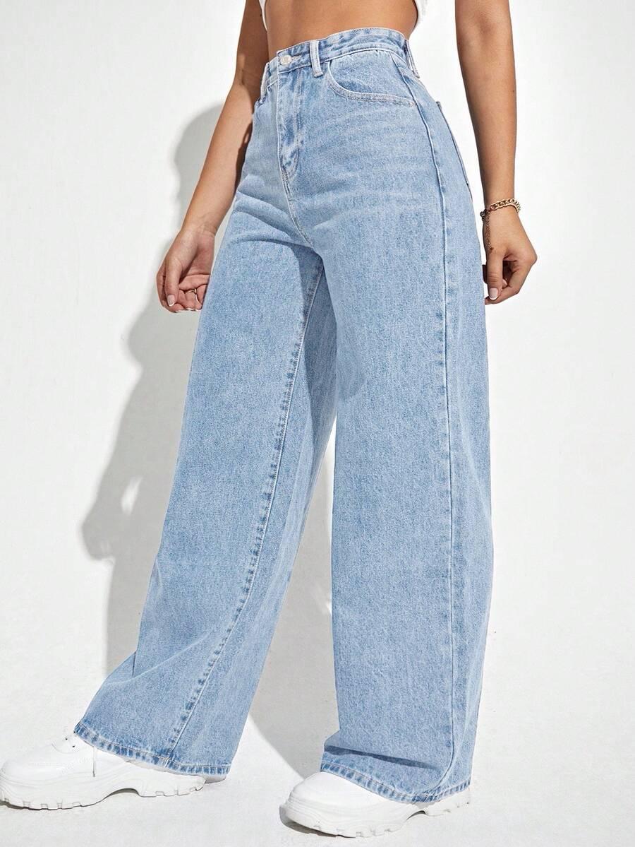 niebieskie spodni jeans