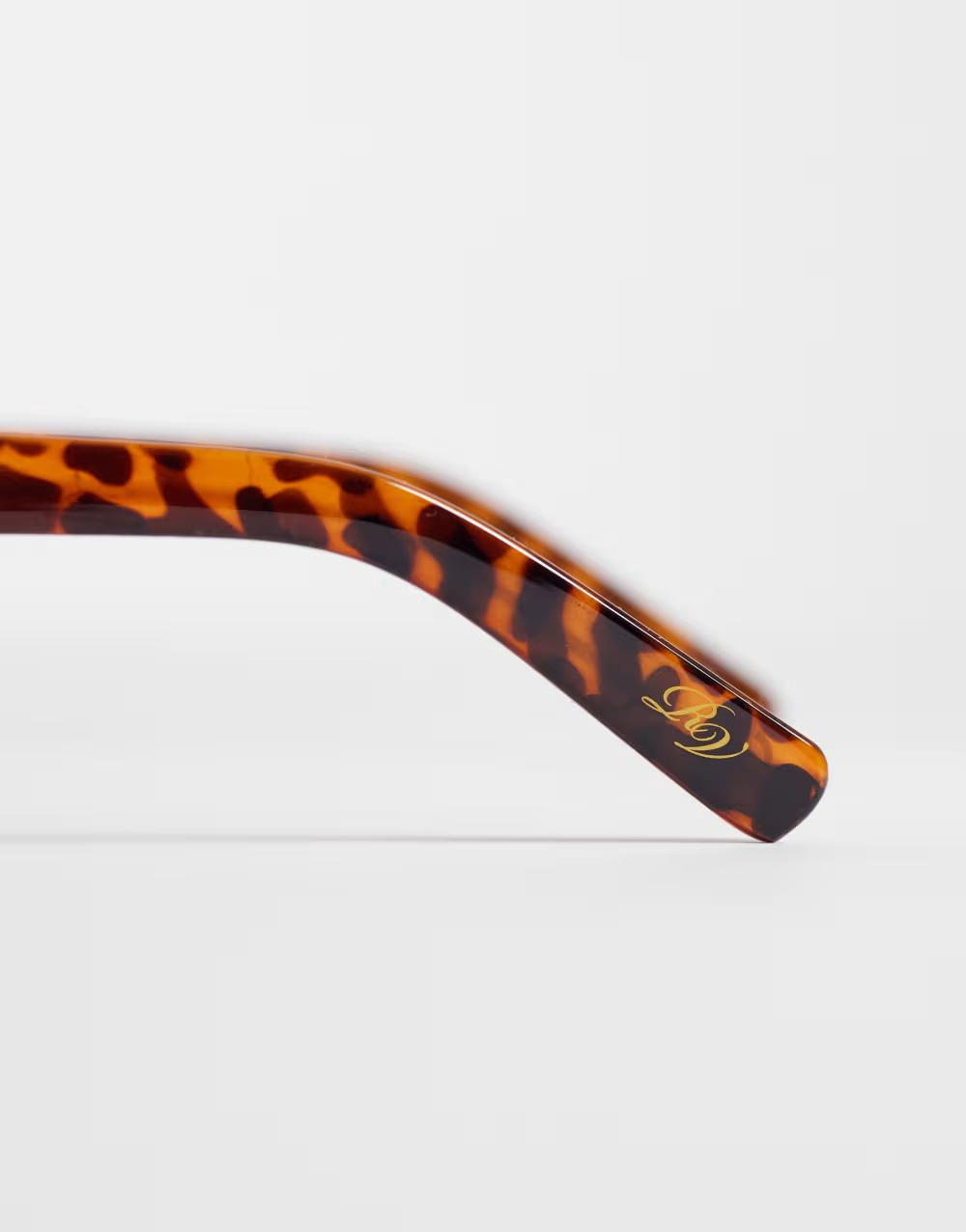 brązowe okulary przeciwsłoneczne