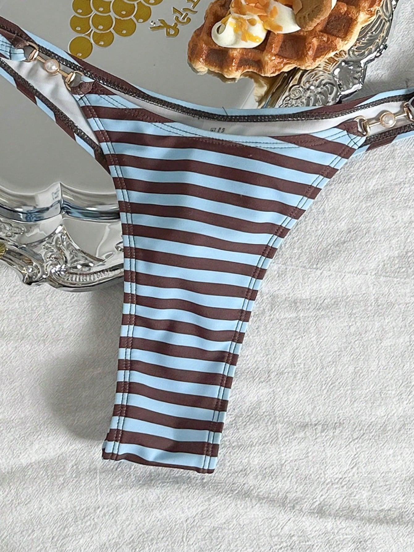 KOMPLET BIKINI WZÓR PASKI ZDOBIENIE