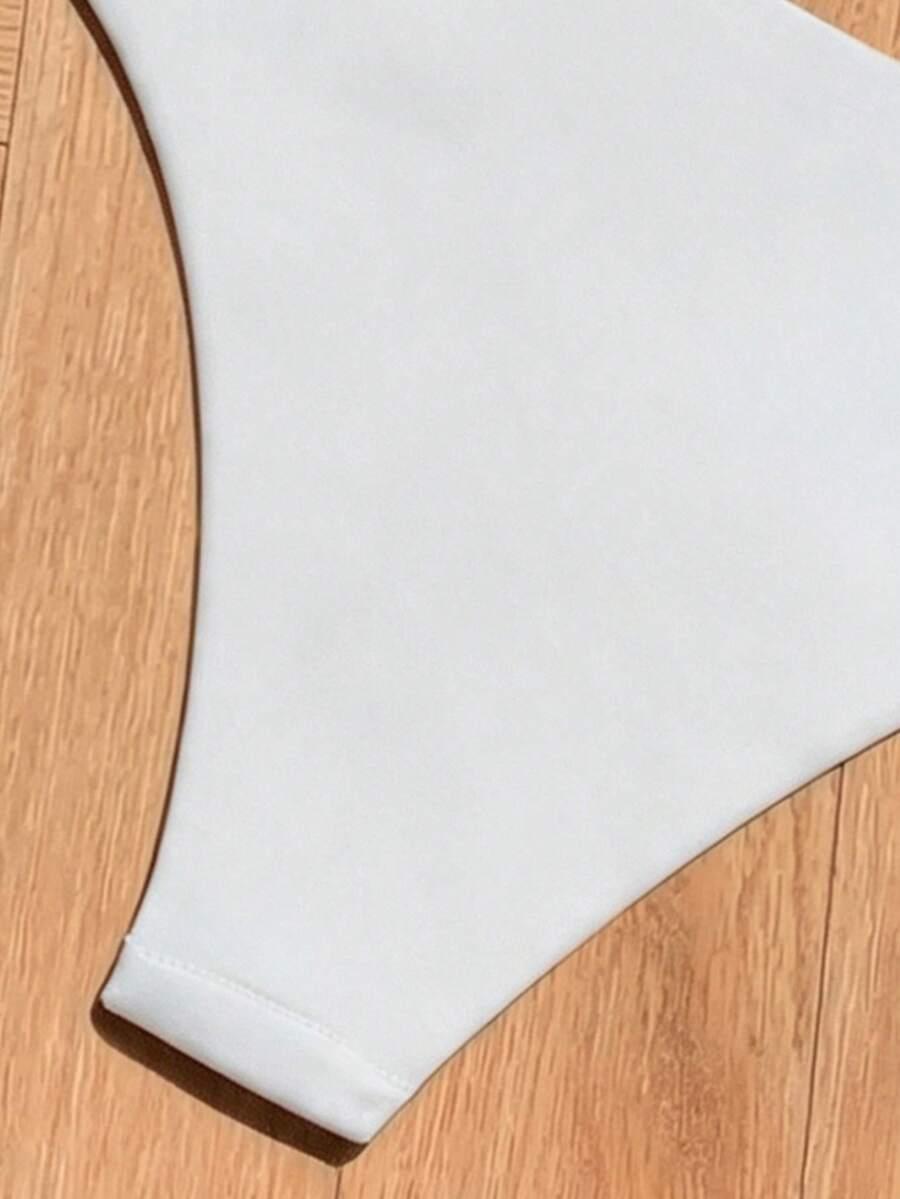 DÓŁ OD BIKINI