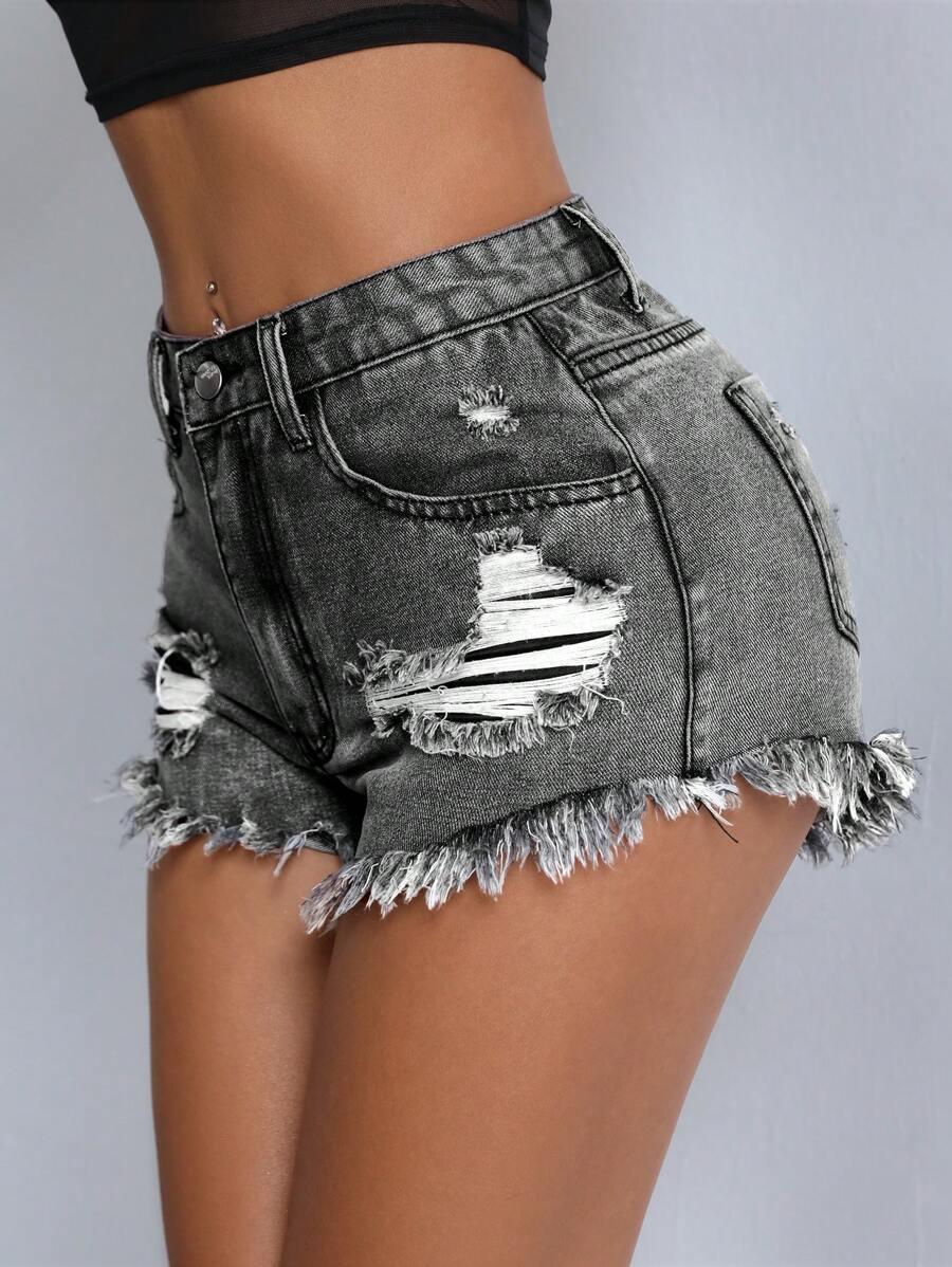 szare spodenki jeans przetarcia