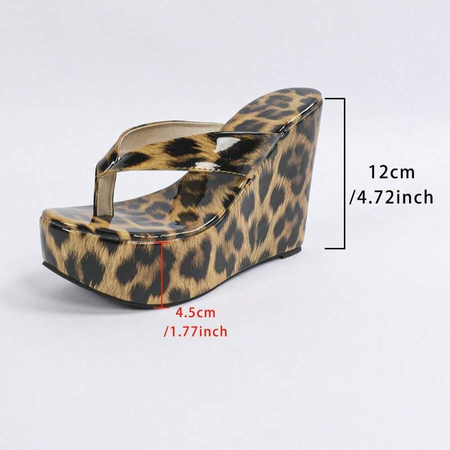 klapki na koturnie animal print