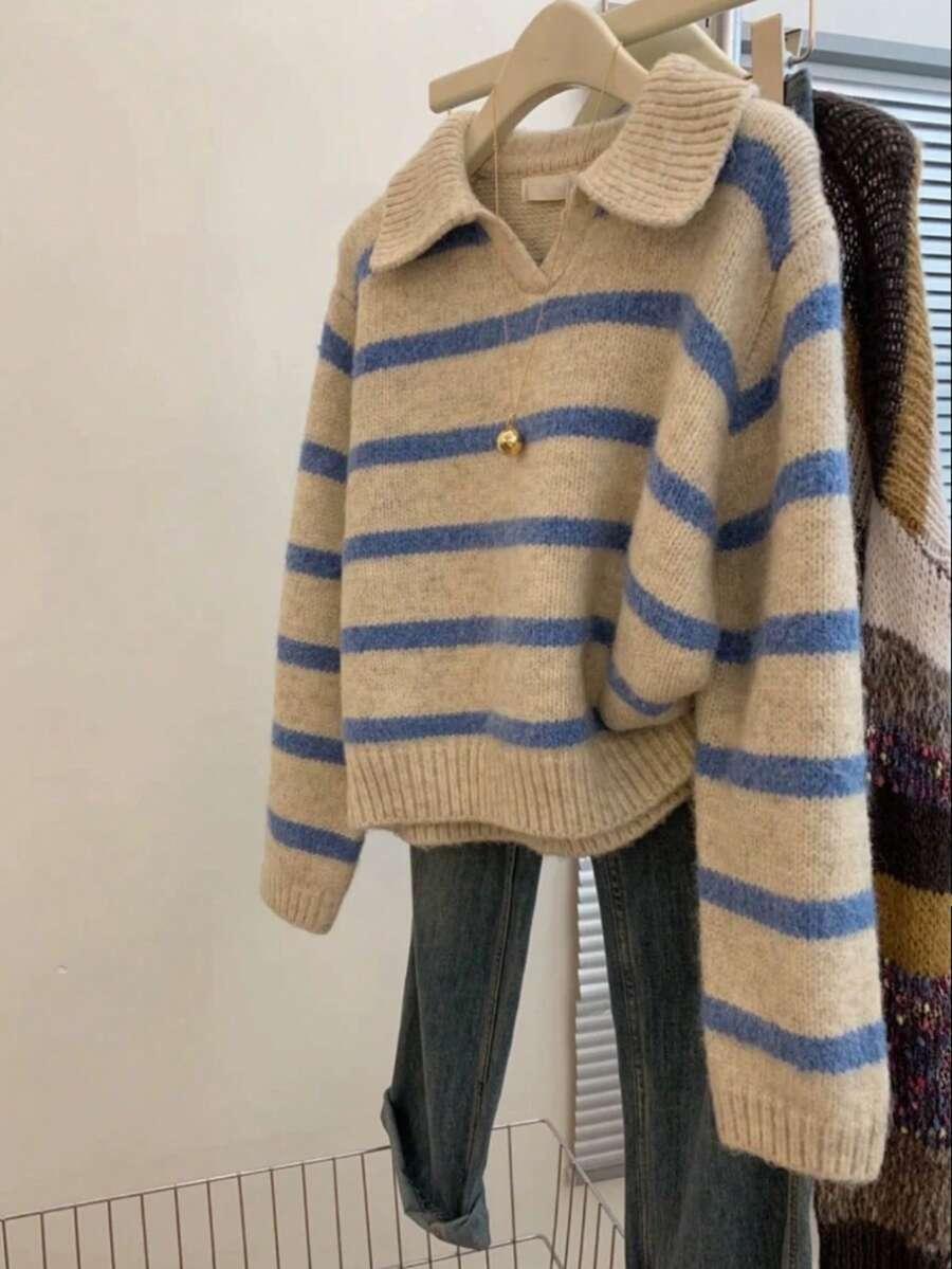 BEŻOWY SWETER PRINT PASKI 