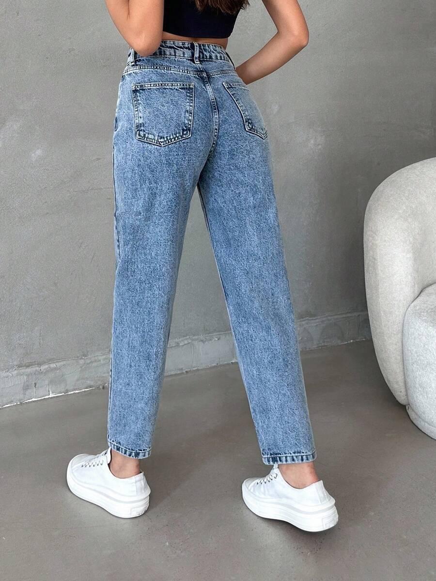 niebieskie spodnie jeans wysoki stan przetarcia