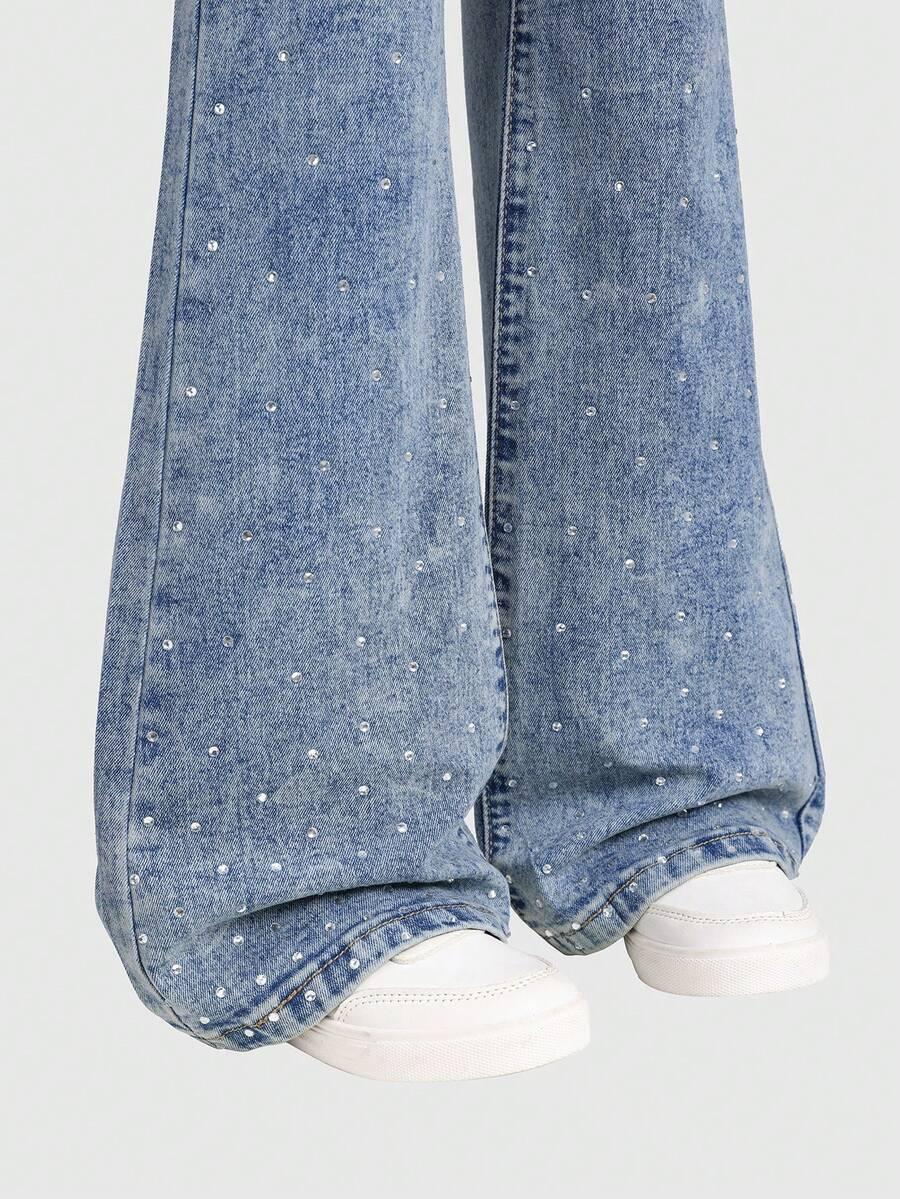 niebieskie spodnie jeans zdobienie