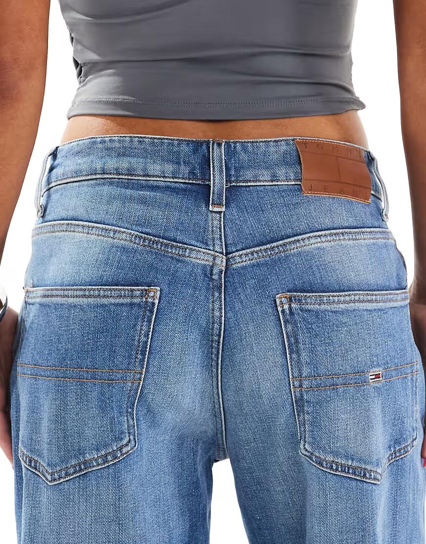 niebieskie spodnie jeans zamek