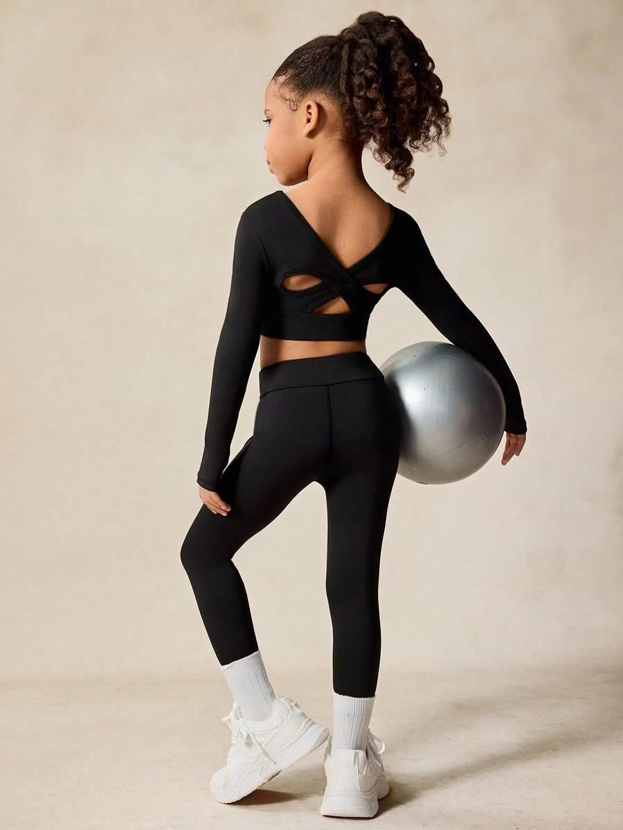 czarny komplet top legginsy