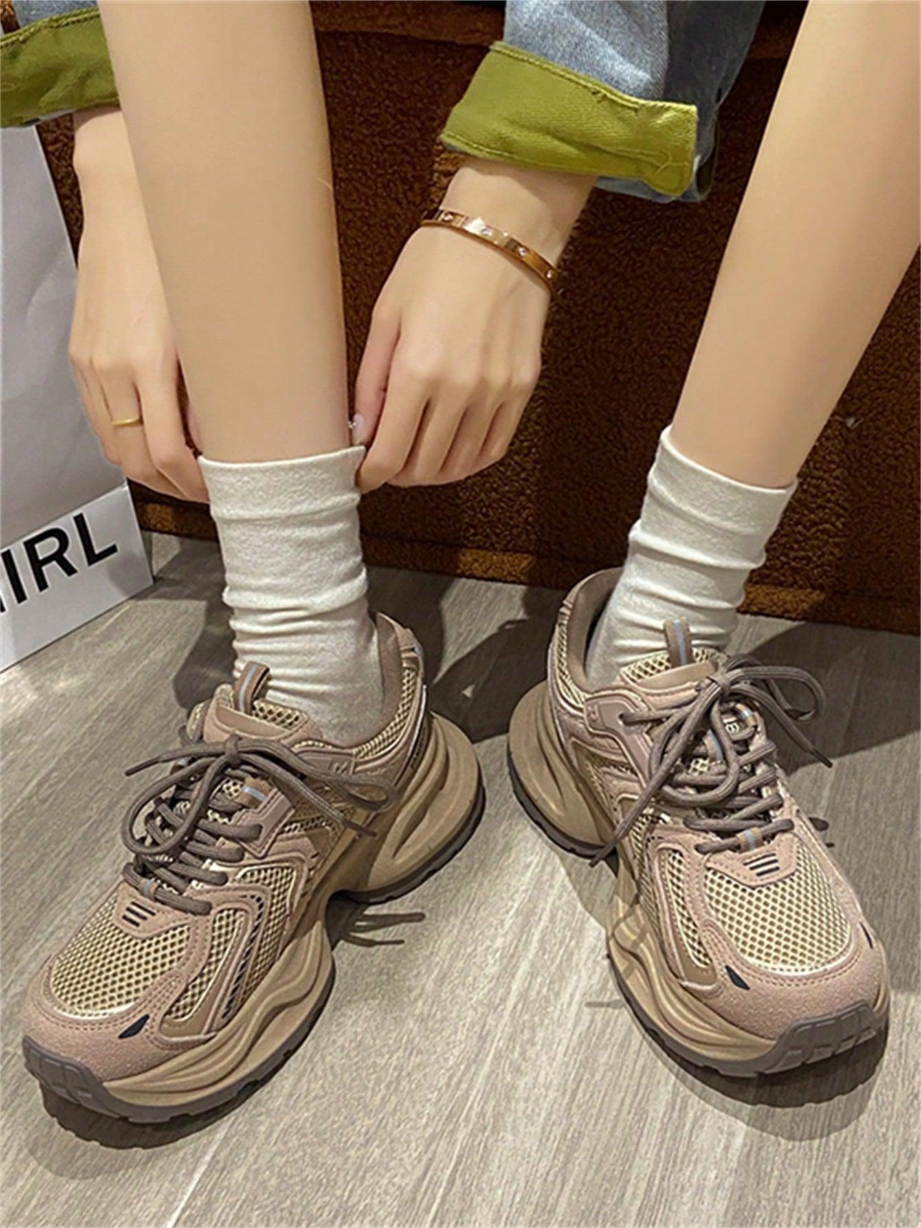 sznurowane BUTY SPORTOWE