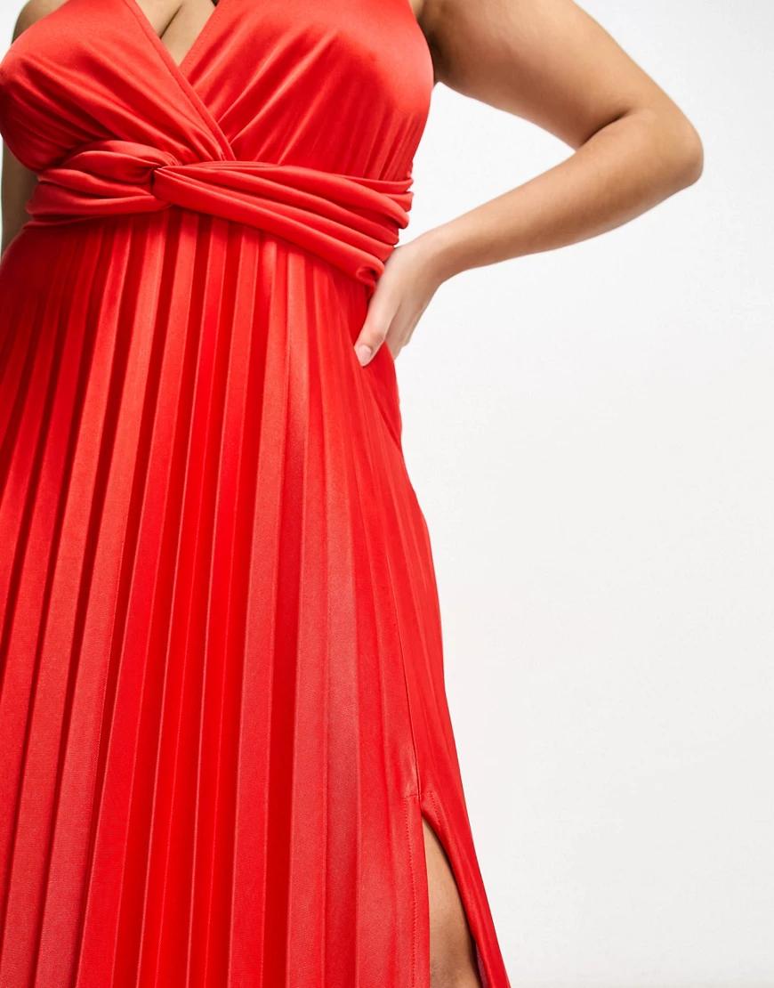 czerwona plisowana maxi sukienka marszczenie