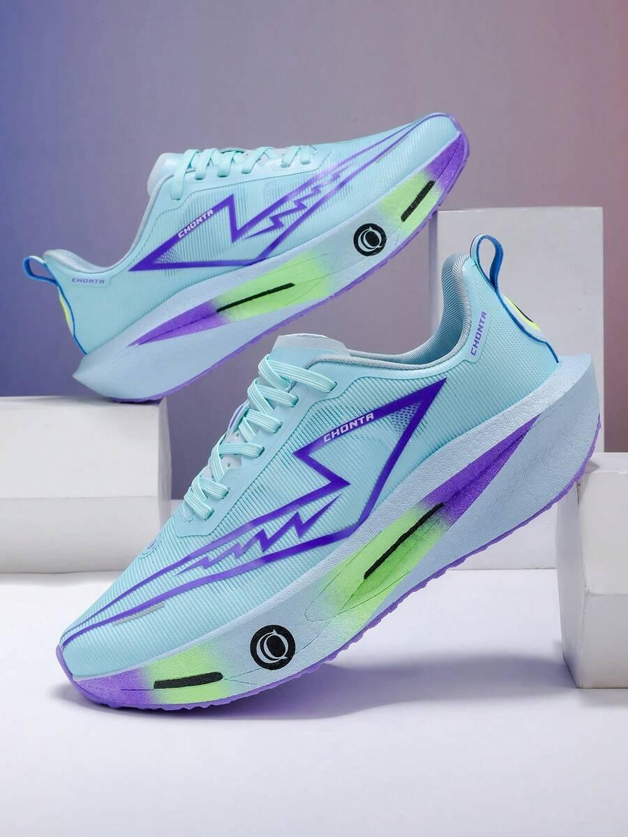 niebieskie sportowe buty