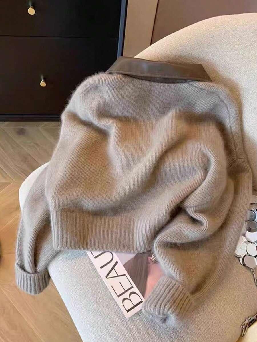 SWETER KOŁNIERZYK ZAMEK
