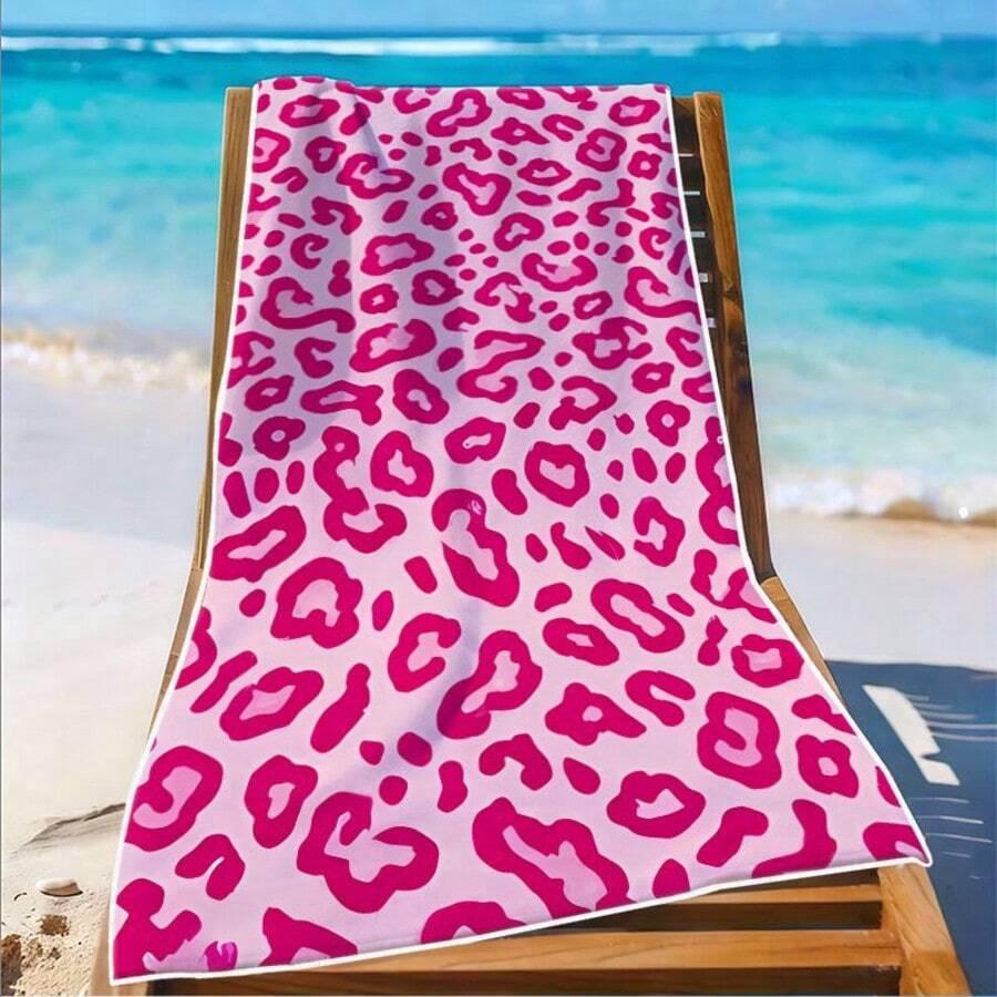 różowy ręcznik plażowy