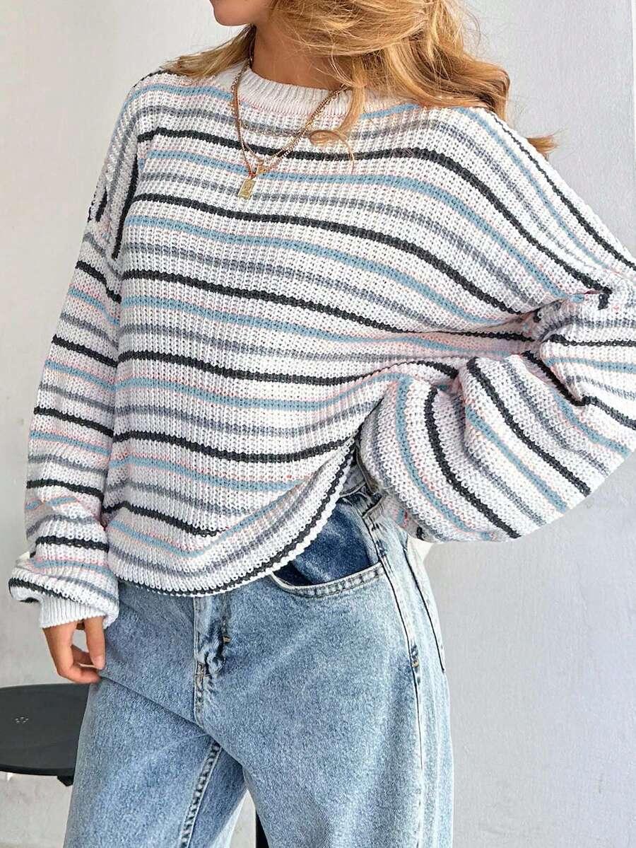 SWETER W PASKI OKRĄGŁY DEKOLT