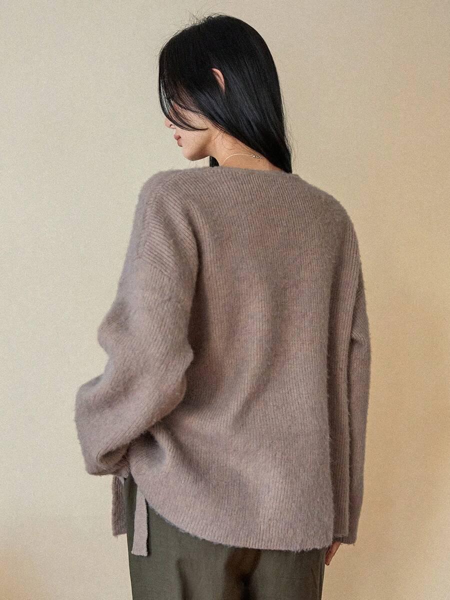 brązowy sweter wiązanie