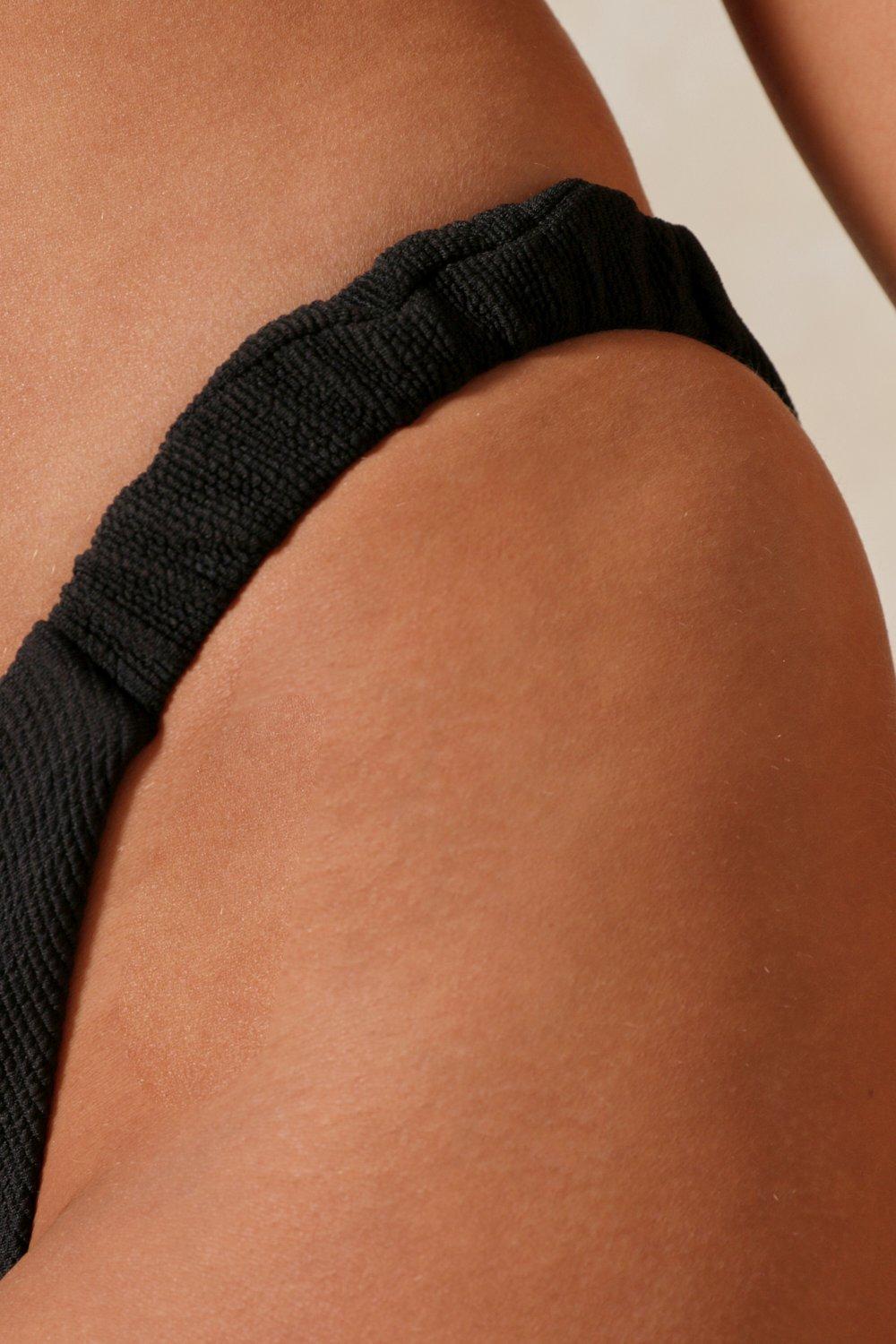 dół od bikini prążki 
