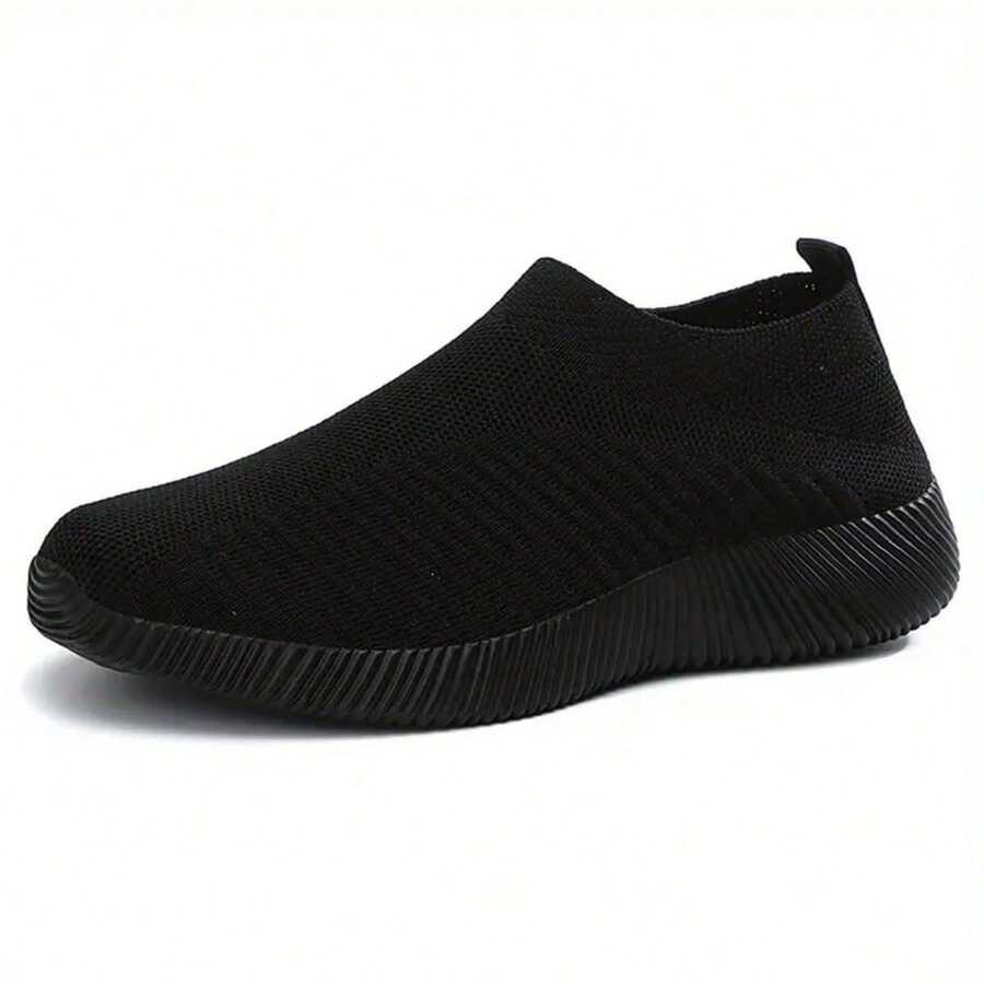 czarne buty sportowe