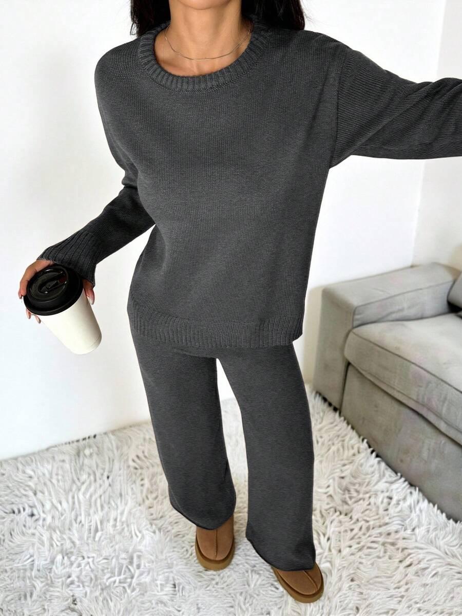 komplet sweter spodnie