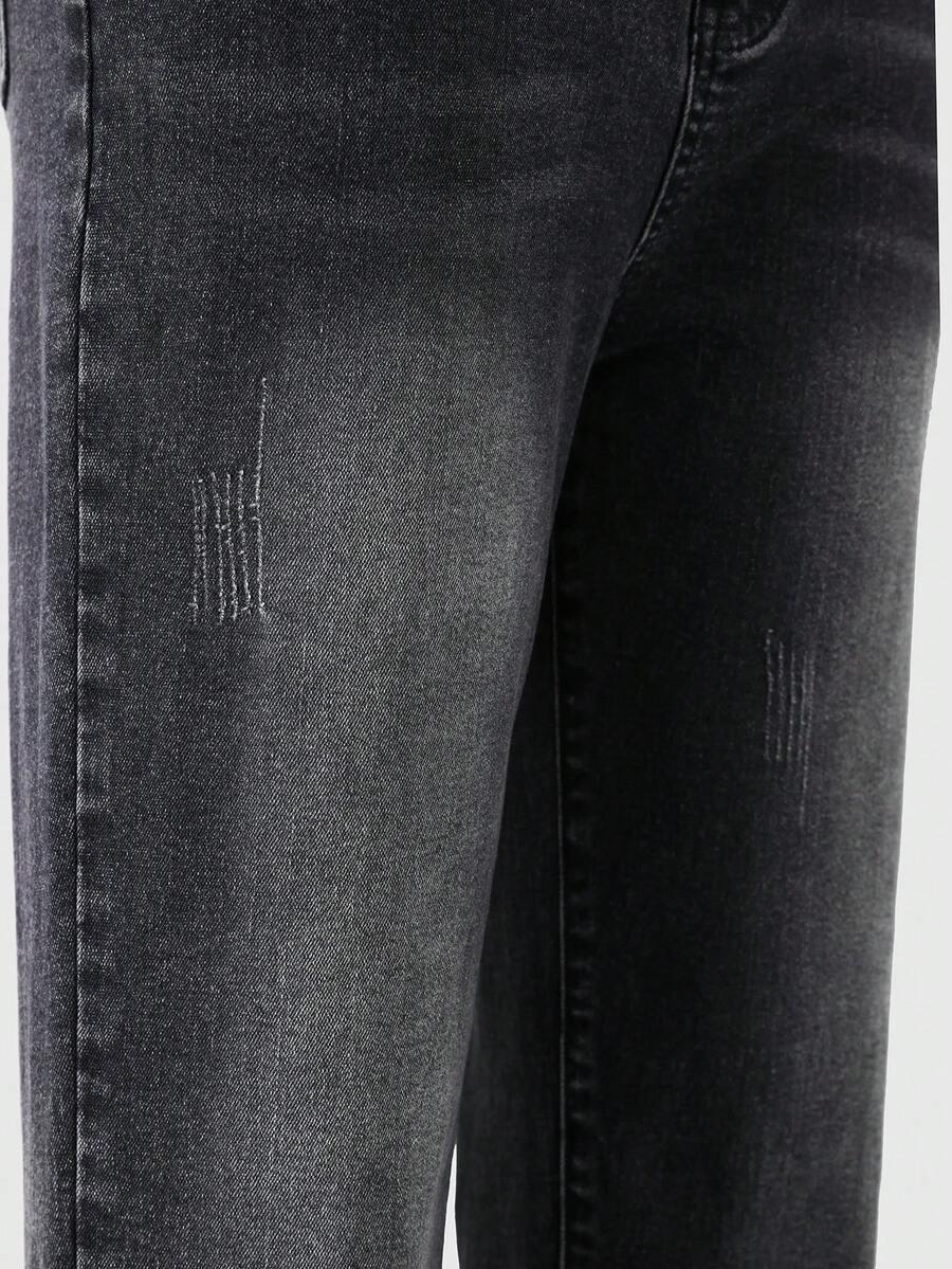 czarne spodnie jeans