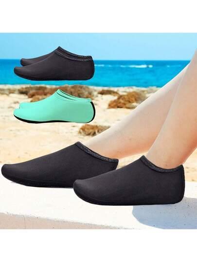 czarne buty plażowe
