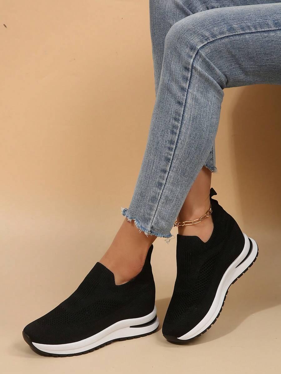 czarne wsuwane buty