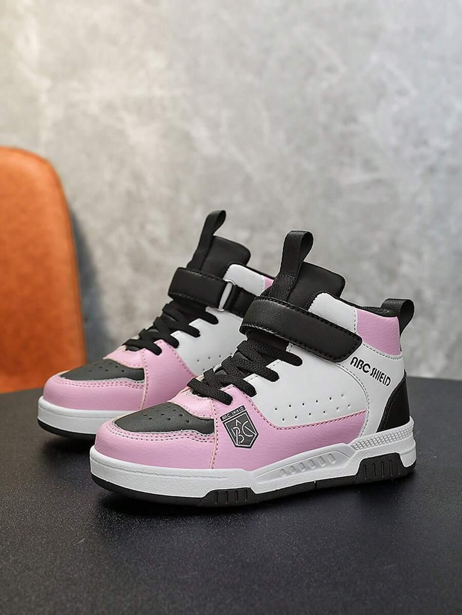 sznurowane buty sportowe 
