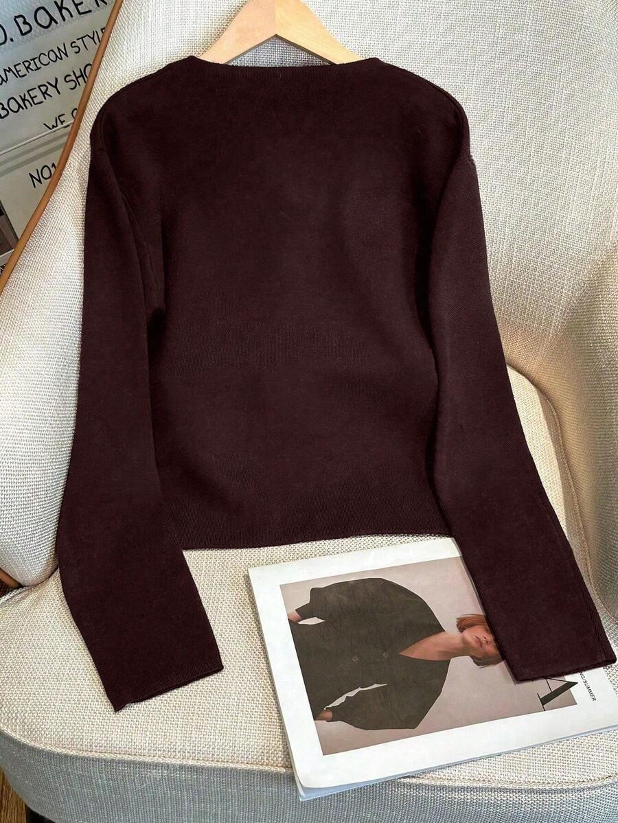 bordowy sweter guziki