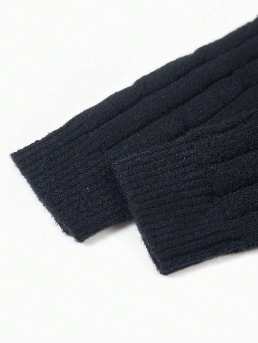 czarny sweter splot