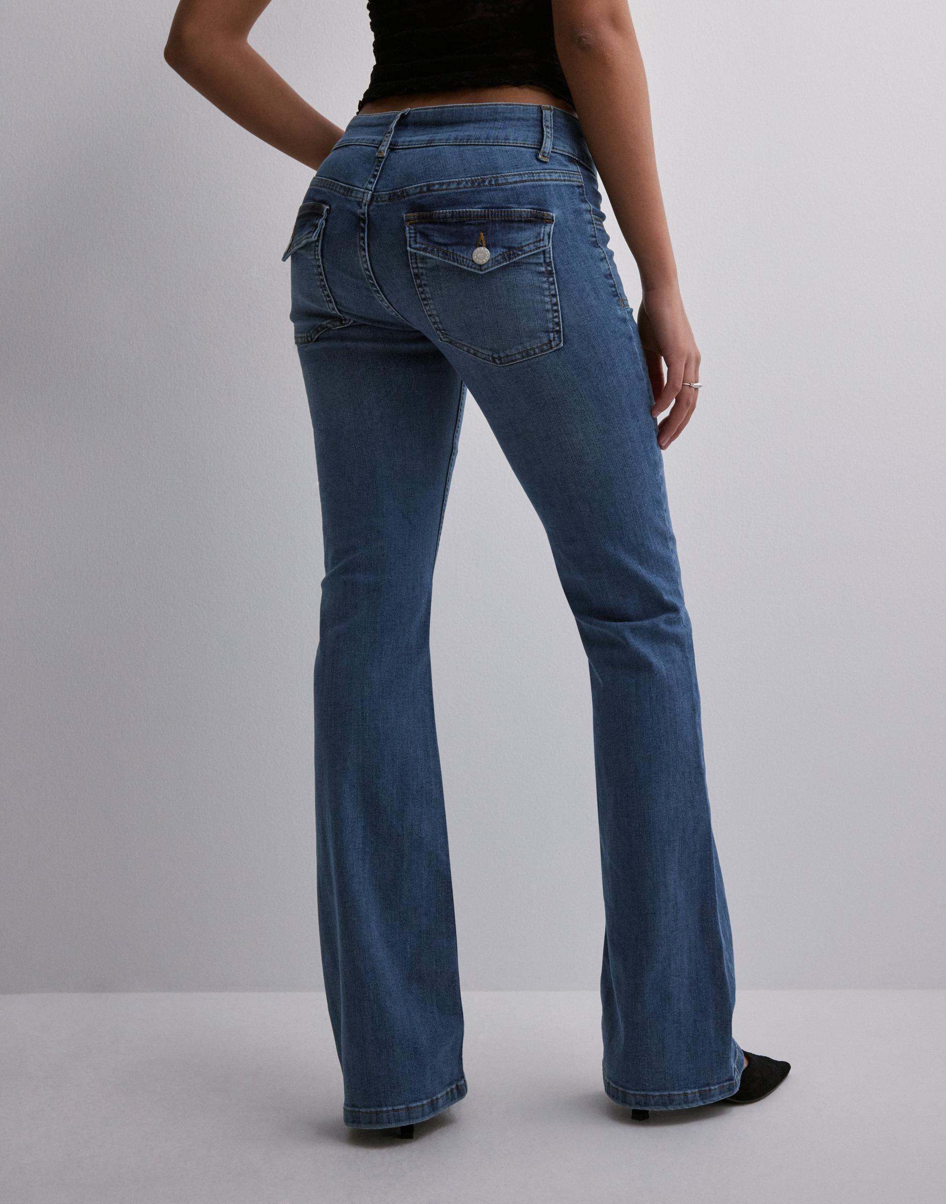 SPODNIE Z NISKIM STANEM JEANS BOOTCUT KIESZENIE