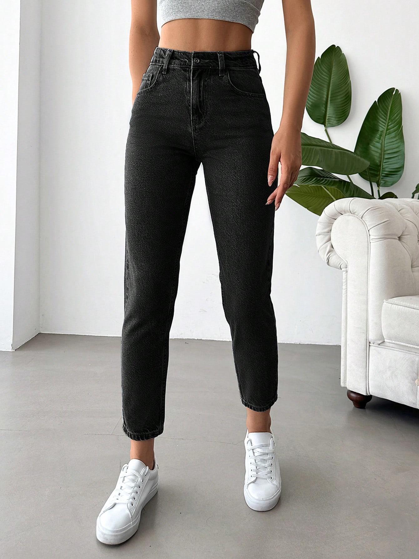 czarne zwężane spodnie jeansowe z wysokim stanem