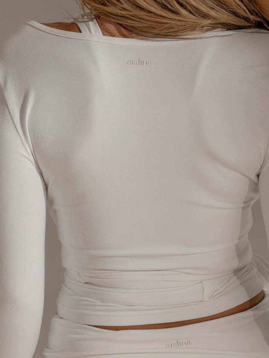 biała bluzka wiązanie