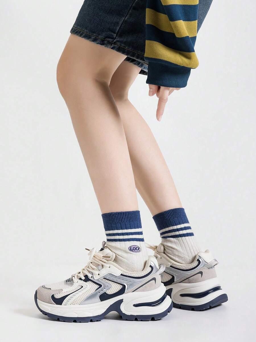 SZNUROWANE BUTY SPORTOWE
