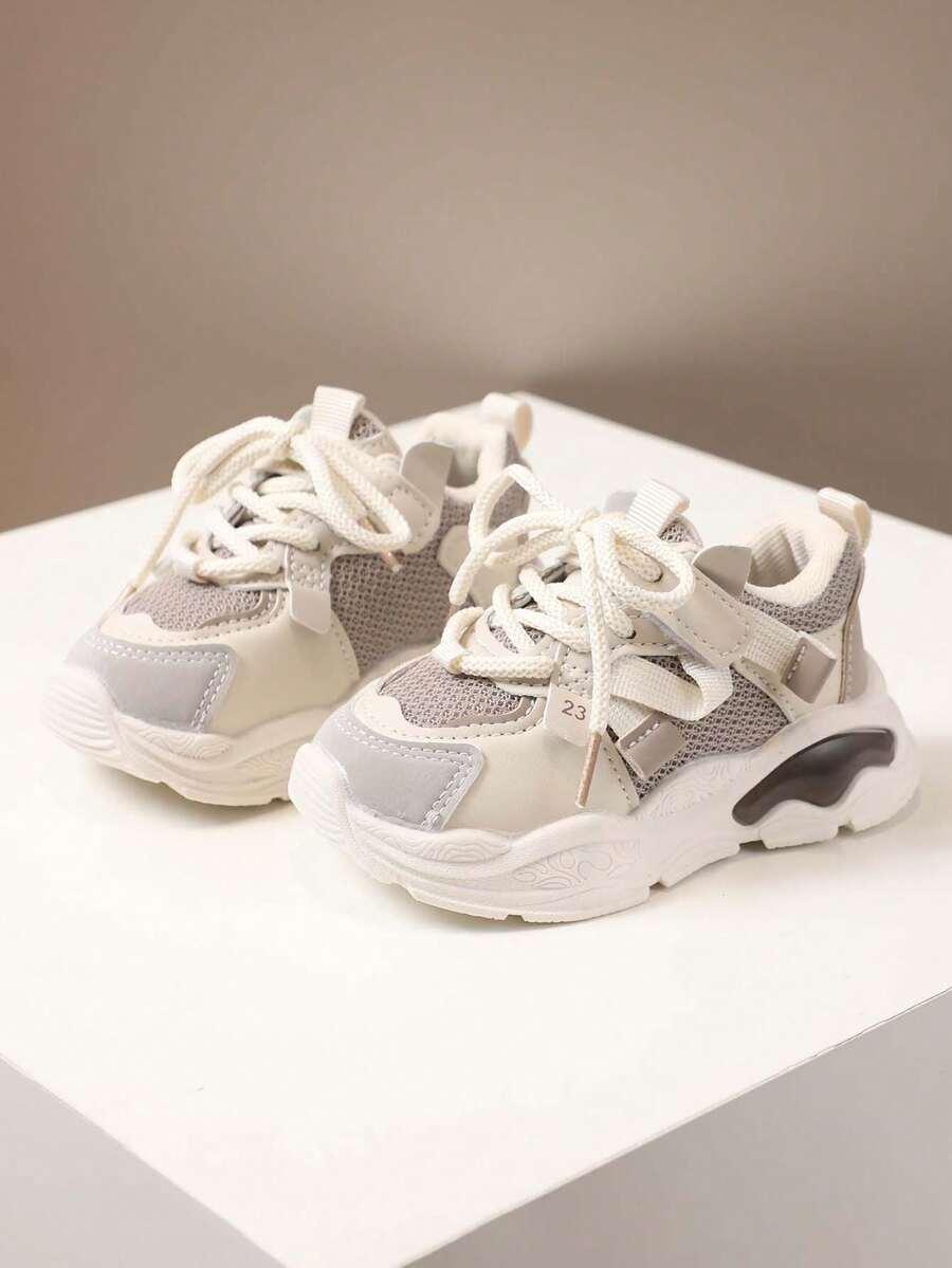 beżowe buty sportowe