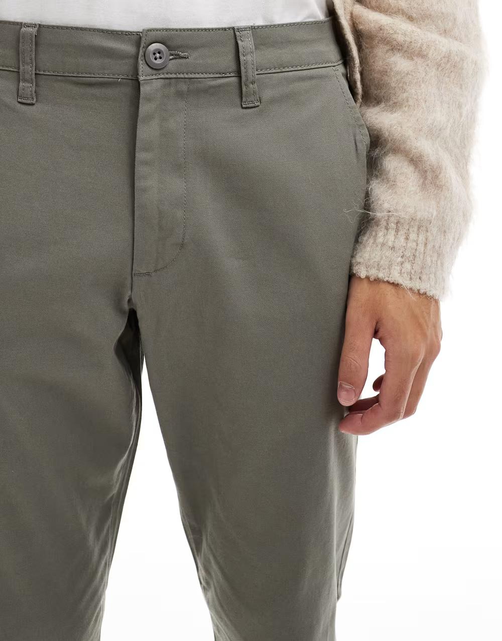 szare zwężane spodnie casual