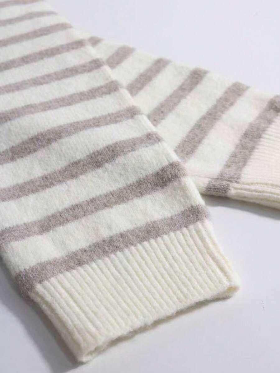 ROZPINANY SWETER PASKI