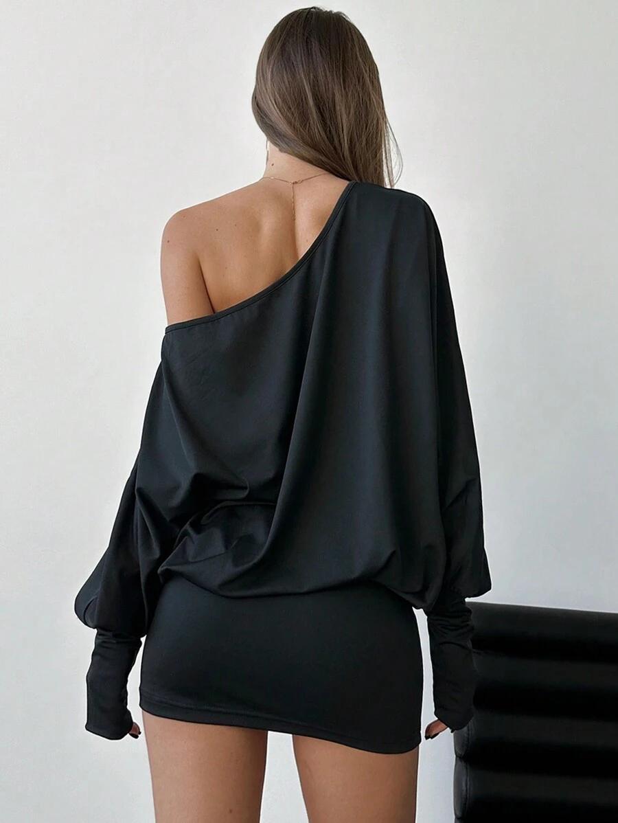 CZARNA MINI SUKIENKA Z DŁUGIM RĘKAWEM 