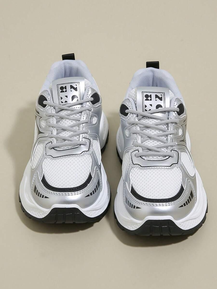 SZNUROWANE BUTY SPORTOWE