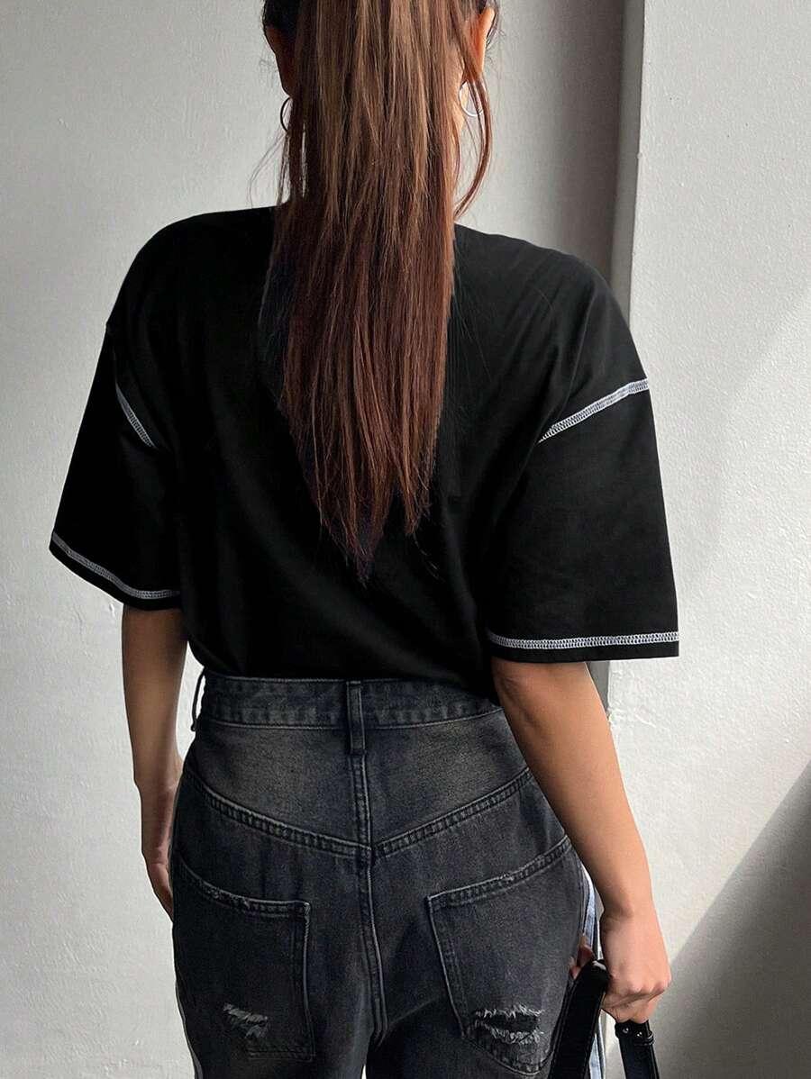 czarny t-shirt napis 