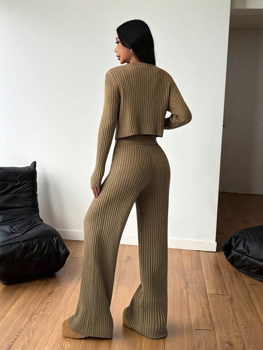 SWETER SPODNIE KOMPLET