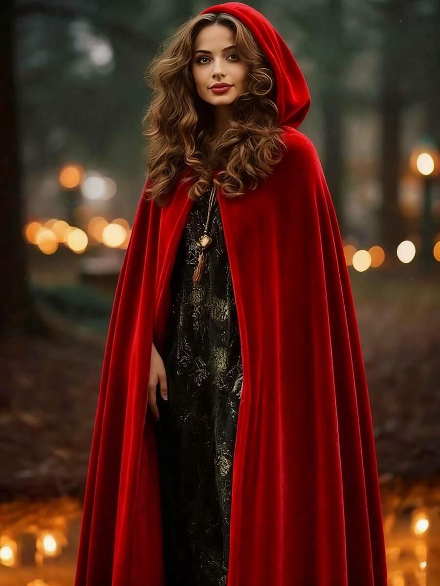 czerwona welurowa peleryna