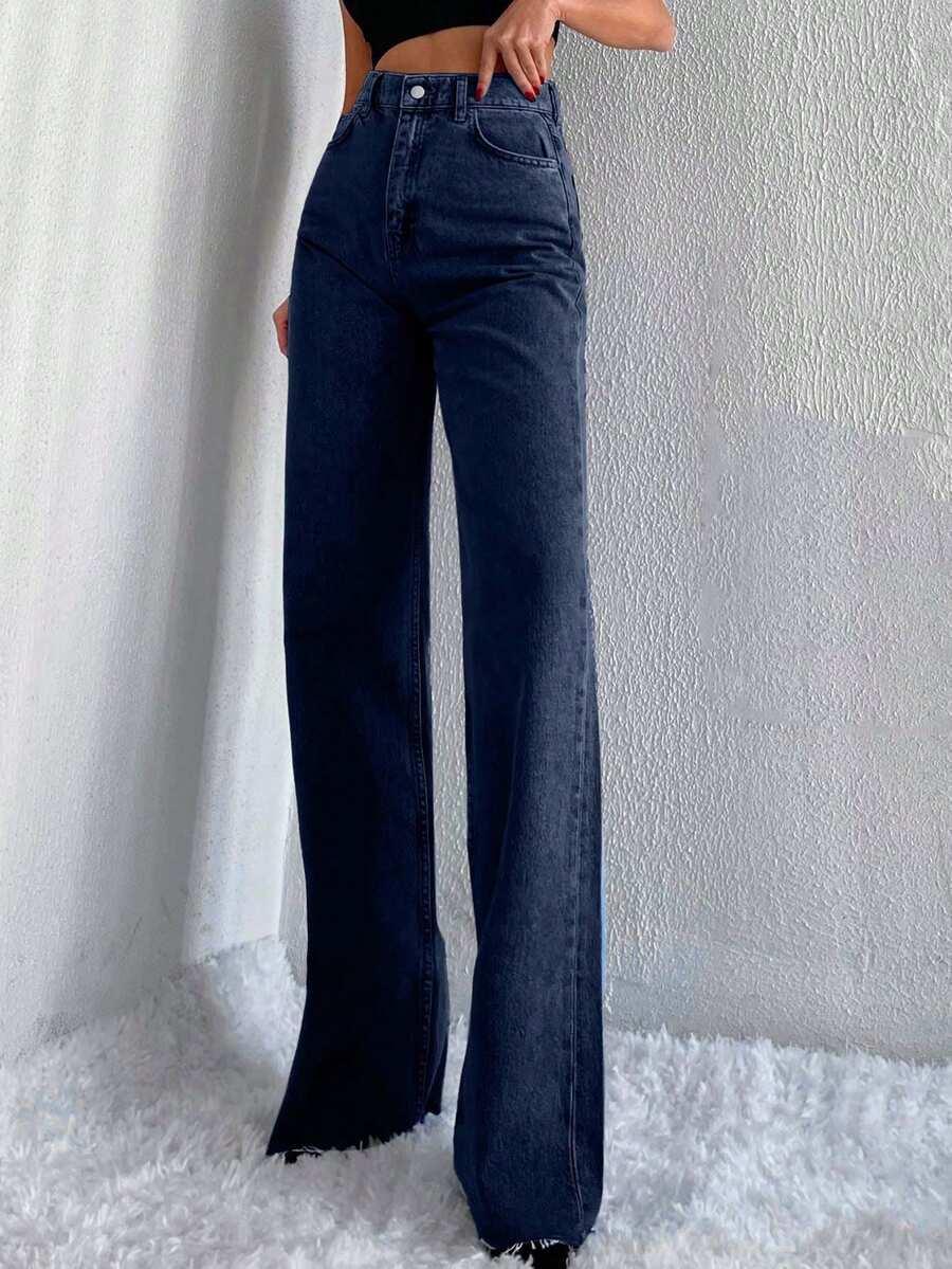 granatowe spodnie jeans prosta nogawka 
