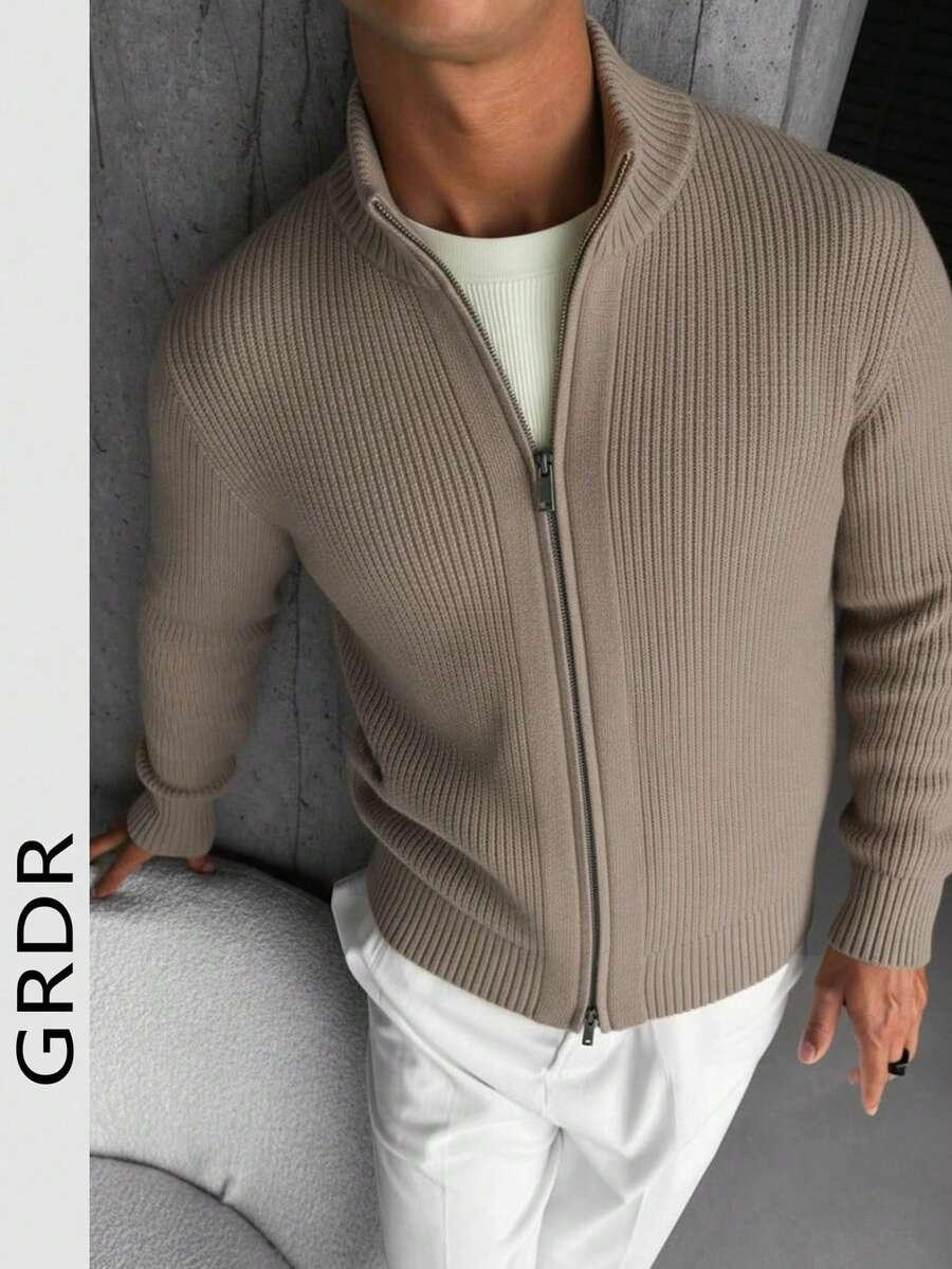 BEŻOWY SWETER ZAMEK