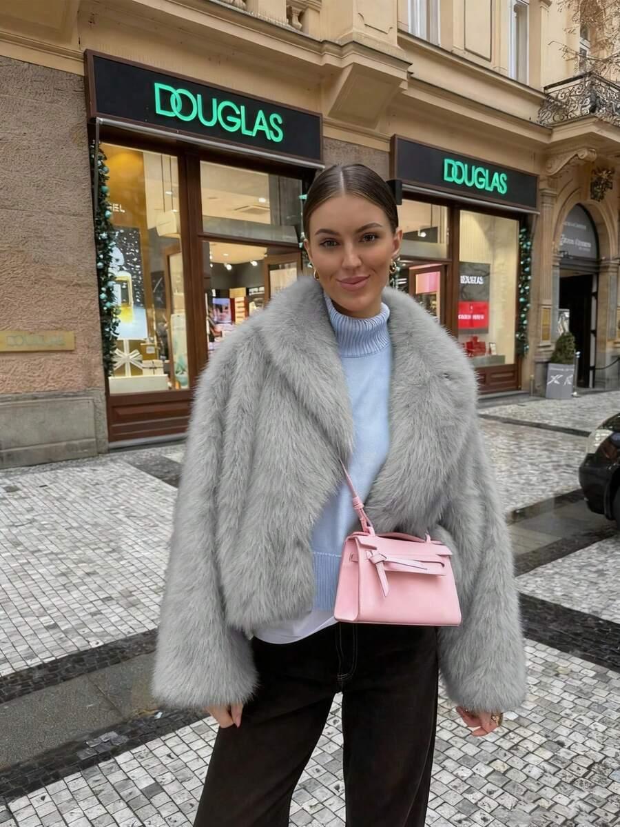 szare sztuczne futro