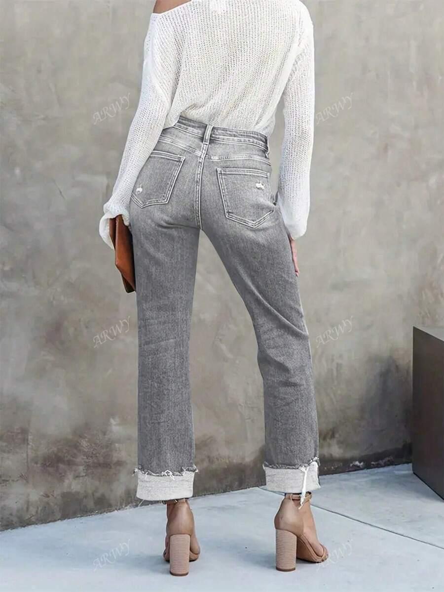 szare spodnie jeans