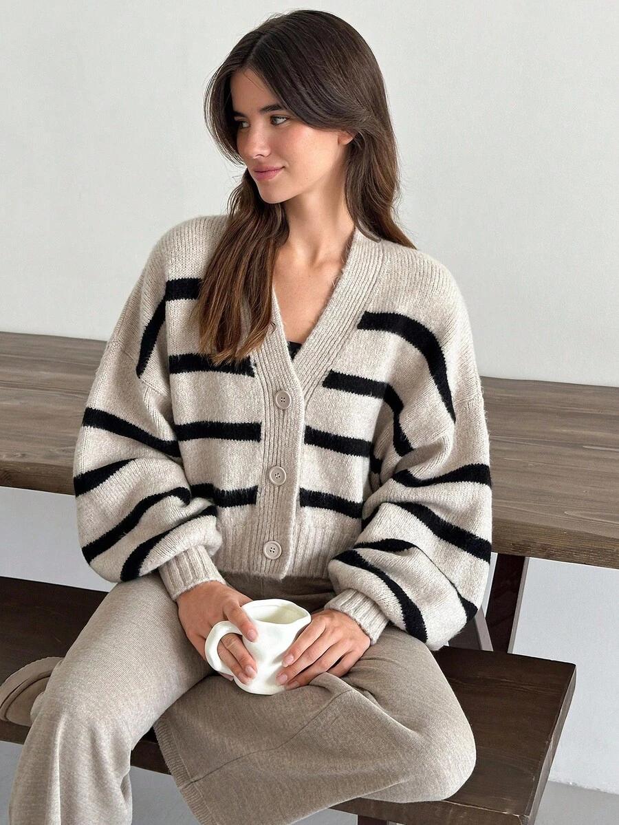 dzianinowy sweter paski