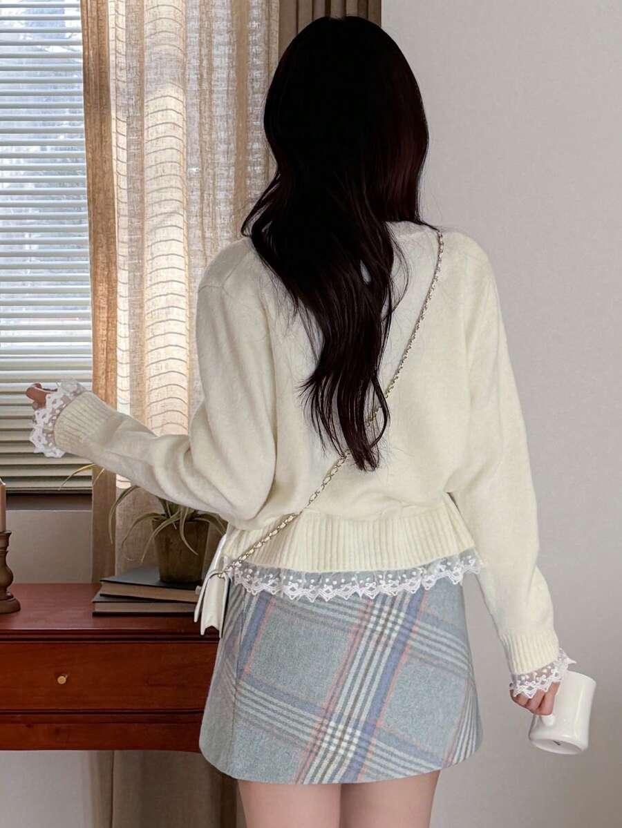 beżowy sweter kardigan koronka