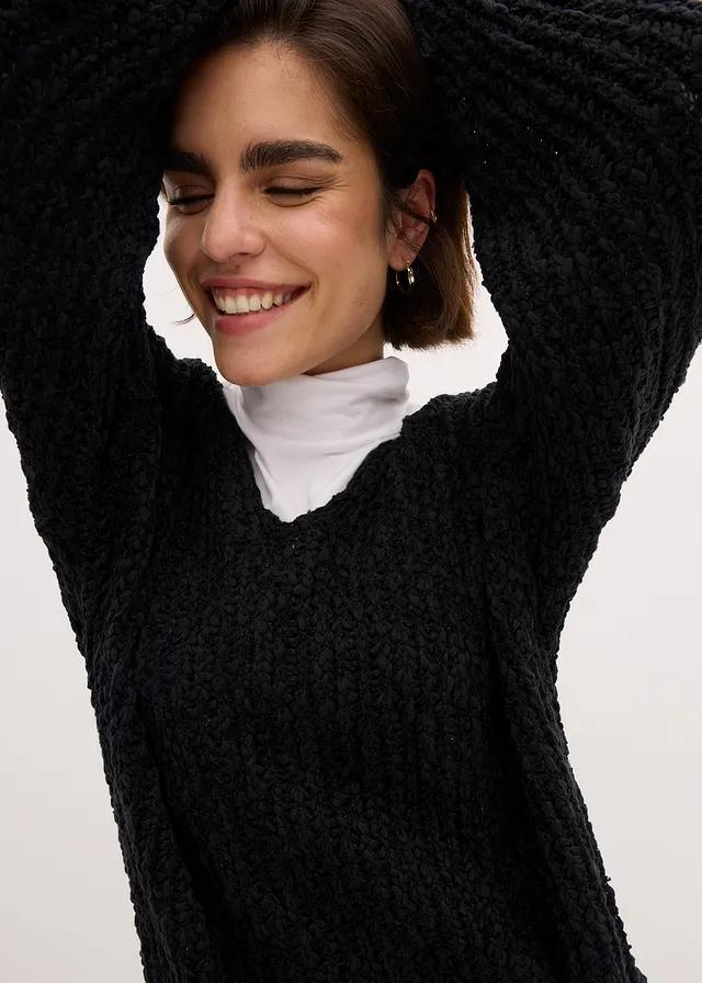 czarny sweter v-neck